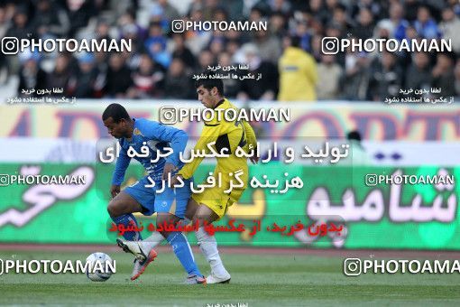 1174994, Tehran, [*parameter:4*], لیگ برتر فوتبال ایران، Persian Gulf Cup، Week 23، Second Leg، Esteghlal 3 v 1 Naft Tehran on 2011/02/18 at Azadi Stadium