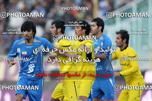 1174972, Tehran, [*parameter:4*], لیگ برتر فوتبال ایران، Persian Gulf Cup، Week 23، Second Leg، Esteghlal 3 v 1 Naft Tehran on 2011/02/18 at Azadi Stadium