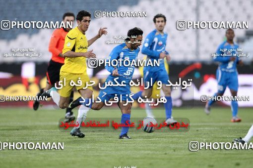 1175038, Tehran, [*parameter:4*], لیگ برتر فوتبال ایران، Persian Gulf Cup، Week 23، Second Leg، Esteghlal 3 v 1 Naft Tehran on 2011/02/18 at Azadi Stadium