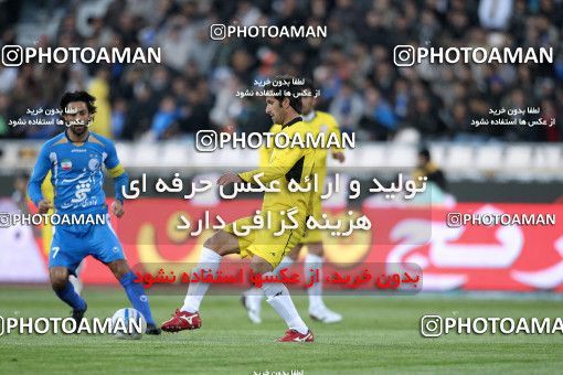 1174939, Tehran, [*parameter:4*], لیگ برتر فوتبال ایران، Persian Gulf Cup، Week 23، Second Leg، Esteghlal 3 v 1 Naft Tehran on 2011/02/18 at Azadi Stadium