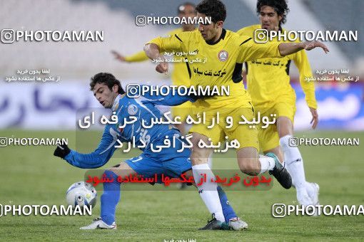 1174924, Tehran, [*parameter:4*], لیگ برتر فوتبال ایران، Persian Gulf Cup، Week 23، Second Leg، Esteghlal 3 v 1 Naft Tehran on 2011/02/18 at Azadi Stadium