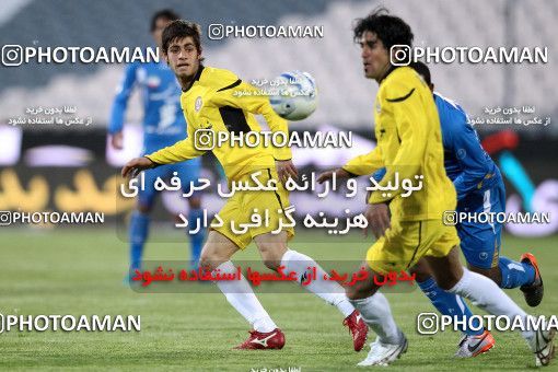 1175010, Tehran, [*parameter:4*], لیگ برتر فوتبال ایران، Persian Gulf Cup، Week 23، Second Leg، Esteghlal 3 v 1 Naft Tehran on 2011/02/18 at Azadi Stadium