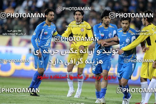 1175007, Tehran, [*parameter:4*], لیگ برتر فوتبال ایران، Persian Gulf Cup، Week 23، Second Leg، Esteghlal 3 v 1 Naft Tehran on 2011/02/18 at Azadi Stadium