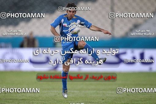 1174999, لیگ برتر فوتبال ایران، Persian Gulf Cup، Week 23، Second Leg، 2011/02/18، Tehran، Azadi Stadium، Esteghlal 3 - ۱ Naft Tehran