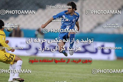 1175062, لیگ برتر فوتبال ایران، Persian Gulf Cup، Week 23، Second Leg، 2011/02/18، Tehran، Azadi Stadium، Esteghlal 3 - ۱ Naft Tehran