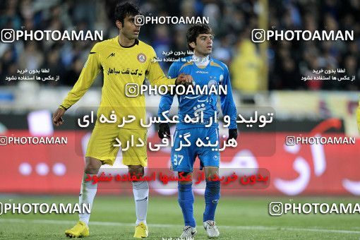 1174912, Tehran, [*parameter:4*], لیگ برتر فوتبال ایران، Persian Gulf Cup، Week 23، Second Leg، Esteghlal 3 v 1 Naft Tehran on 2011/02/18 at Azadi Stadium