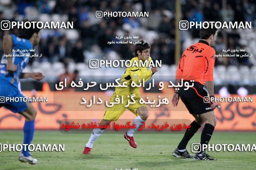 1174885, Tehran, [*parameter:4*], لیگ برتر فوتبال ایران، Persian Gulf Cup، Week 23، Second Leg، Esteghlal 3 v 1 Naft Tehran on 2011/02/18 at Azadi Stadium
