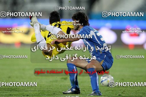 1174992, Tehran, [*parameter:4*], لیگ برتر فوتبال ایران، Persian Gulf Cup، Week 23، Second Leg، Esteghlal 3 v 1 Naft Tehran on 2011/02/18 at Azadi Stadium