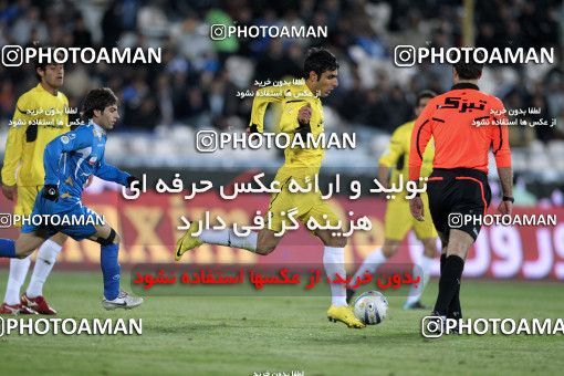1175047, Tehran, [*parameter:4*], لیگ برتر فوتبال ایران، Persian Gulf Cup، Week 23، Second Leg، Esteghlal 3 v 1 Naft Tehran on 2011/02/18 at Azadi Stadium