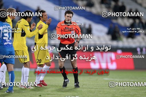 1174848, Tehran, [*parameter:4*], لیگ برتر فوتبال ایران، Persian Gulf Cup، Week 23، Second Leg، Esteghlal 3 v 1 Naft Tehran on 2011/02/18 at Azadi Stadium