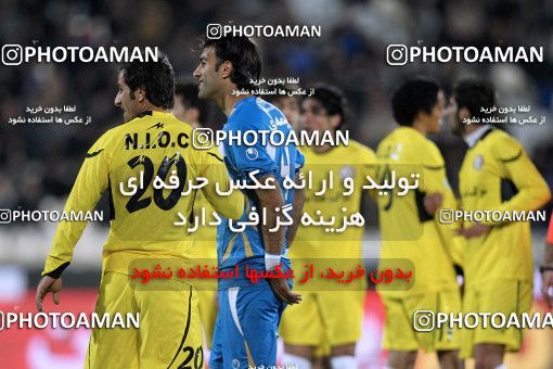 1174907, Tehran, [*parameter:4*], لیگ برتر فوتبال ایران، Persian Gulf Cup، Week 23، Second Leg، Esteghlal 3 v 1 Naft Tehran on 2011/02/18 at Azadi Stadium
