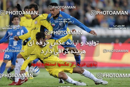 1175011, Tehran, [*parameter:4*], لیگ برتر فوتبال ایران، Persian Gulf Cup، Week 23، Second Leg، Esteghlal 3 v 1 Naft Tehran on 2011/02/18 at Azadi Stadium