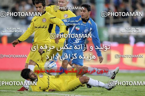 1174993, Tehran, [*parameter:4*], لیگ برتر فوتبال ایران، Persian Gulf Cup، Week 23، Second Leg، Esteghlal 3 v 1 Naft Tehran on 2011/02/18 at Azadi Stadium
