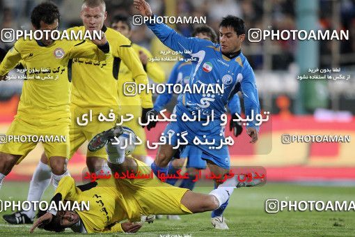 1174880, Tehran, [*parameter:4*], لیگ برتر فوتبال ایران، Persian Gulf Cup، Week 23، Second Leg، Esteghlal 3 v 1 Naft Tehran on 2011/02/18 at Azadi Stadium