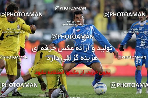 1175052, Tehran, [*parameter:4*], لیگ برتر فوتبال ایران، Persian Gulf Cup، Week 23، Second Leg، Esteghlal 3 v 1 Naft Tehran on 2011/02/18 at Azadi Stadium