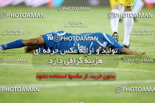 1174852, Tehran, [*parameter:4*], لیگ برتر فوتبال ایران، Persian Gulf Cup، Week 23، Second Leg، Esteghlal 3 v 1 Naft Tehran on 2011/02/18 at Azadi Stadium