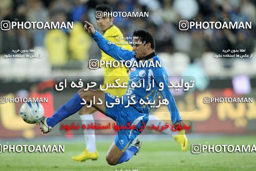 1174776, Tehran, [*parameter:4*], لیگ برتر فوتبال ایران، Persian Gulf Cup، Week 23، Second Leg، Esteghlal 3 v 1 Naft Tehran on 2011/02/18 at Azadi Stadium