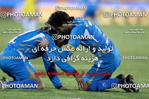 1174937, Tehran, [*parameter:4*], لیگ برتر فوتبال ایران، Persian Gulf Cup، Week 23، Second Leg، Esteghlal 3 v 1 Naft Tehran on 2011/02/18 at Azadi Stadium