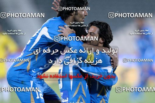 1174998, Tehran, [*parameter:4*], لیگ برتر فوتبال ایران، Persian Gulf Cup، Week 23، Second Leg، Esteghlal 3 v 1 Naft Tehran on 2011/02/18 at Azadi Stadium