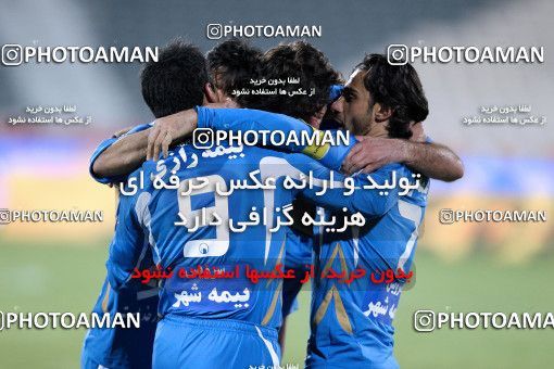 1174952, Tehran, [*parameter:4*], لیگ برتر فوتبال ایران، Persian Gulf Cup، Week 23، Second Leg، Esteghlal 3 v 1 Naft Tehran on 2011/02/18 at Azadi Stadium