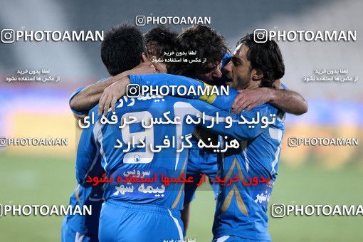 1174837, Tehran, [*parameter:4*], لیگ برتر فوتبال ایران، Persian Gulf Cup، Week 23، Second Leg، Esteghlal 3 v 1 Naft Tehran on 2011/02/18 at Azadi Stadium