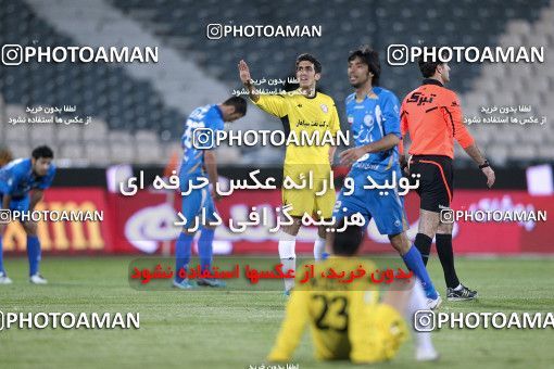 1175041, Tehran, [*parameter:4*], لیگ برتر فوتبال ایران، Persian Gulf Cup، Week 23، Second Leg، Esteghlal 3 v 1 Naft Tehran on 2011/02/18 at Azadi Stadium