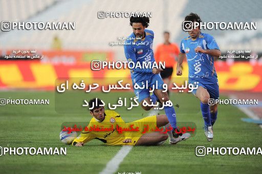 1174481, Tehran, [*parameter:4*], لیگ برتر فوتبال ایران، Persian Gulf Cup، Week 23، Second Leg، Esteghlal 3 v 1 Naft Tehran on 2011/02/18 at Azadi Stadium