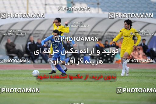1174487, Tehran, [*parameter:4*], لیگ برتر فوتبال ایران، Persian Gulf Cup، Week 23، Second Leg، Esteghlal 3 v 1 Naft Tehran on 2011/02/18 at Azadi Stadium