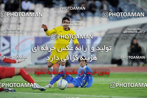 1174440, Tehran, [*parameter:4*], لیگ برتر فوتبال ایران، Persian Gulf Cup، Week 23، Second Leg، Esteghlal 3 v 1 Naft Tehran on 2011/02/18 at Azadi Stadium