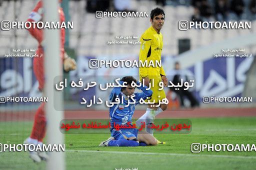 1174501, Tehran, [*parameter:4*], لیگ برتر فوتبال ایران، Persian Gulf Cup، Week 23، Second Leg، Esteghlal 3 v 1 Naft Tehran on 2011/02/18 at Azadi Stadium