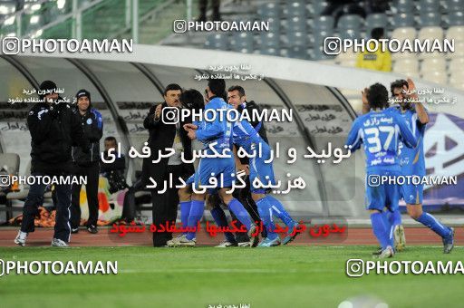 1174427, Tehran, [*parameter:4*], لیگ برتر فوتبال ایران، Persian Gulf Cup، Week 23، Second Leg، Esteghlal 3 v 1 Naft Tehran on 2011/02/18 at Azadi Stadium