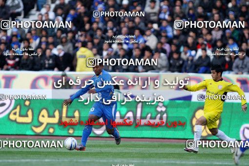 1174539, Tehran, [*parameter:4*], لیگ برتر فوتبال ایران، Persian Gulf Cup، Week 23، Second Leg، Esteghlal 3 v 1 Naft Tehran on 2011/02/18 at Azadi Stadium