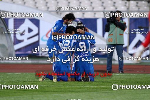 1174562, Tehran, [*parameter:4*], لیگ برتر فوتبال ایران، Persian Gulf Cup، Week 23، Second Leg، Esteghlal 3 v 1 Naft Tehran on 2011/02/18 at Azadi Stadium