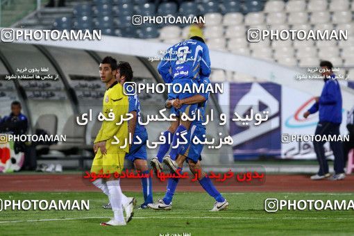 1174541, Tehran, [*parameter:4*], لیگ برتر فوتبال ایران، Persian Gulf Cup، Week 23، Second Leg، Esteghlal 3 v 1 Naft Tehran on 2011/02/18 at Azadi Stadium