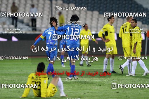 1174594, Tehran, [*parameter:4*], لیگ برتر فوتبال ایران، Persian Gulf Cup، Week 23، Second Leg، Esteghlal 3 v 1 Naft Tehran on 2011/02/18 at Azadi Stadium