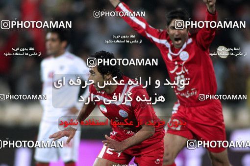 1176172, Tehran, Iran, لیگ برتر فوتبال ایران، Persian Gulf Cup، Week 24، Second Leg، Persepolis 3 v 1 Foulad Khouzestan on 2011/02/25 at Azadi Stadium