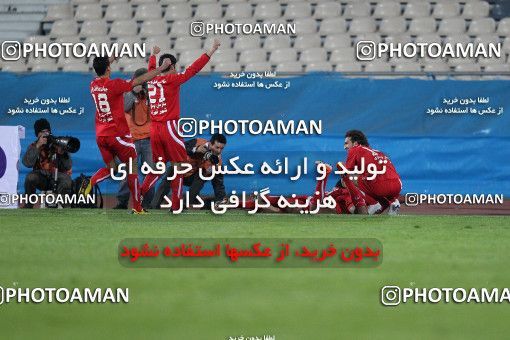 1177255, Tehran, Iran, لیگ برتر فوتبال ایران، Persian Gulf Cup، Week 24، Second Leg، Persepolis 3 v 1 Foulad Khouzestan on 2011/02/25 at Azadi Stadium