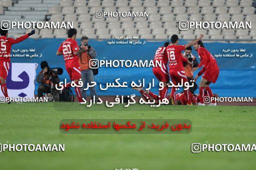 1176864, Tehran, Iran, لیگ برتر فوتبال ایران، Persian Gulf Cup، Week 24، Second Leg، Persepolis 3 v 1 Foulad Khouzestan on 2011/02/25 at Azadi Stadium