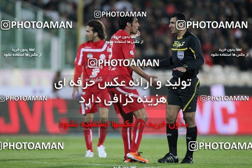 1176974, Tehran, Iran, لیگ برتر فوتبال ایران، Persian Gulf Cup، Week 24، Second Leg، Persepolis 3 v 1 Foulad Khouzestan on 2011/02/25 at Azadi Stadium