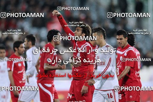 1177116, Tehran, Iran, لیگ برتر فوتبال ایران، Persian Gulf Cup، Week 24، Second Leg، Persepolis 3 v 1 Foulad Khouzestan on 2011/02/25 at Azadi Stadium
