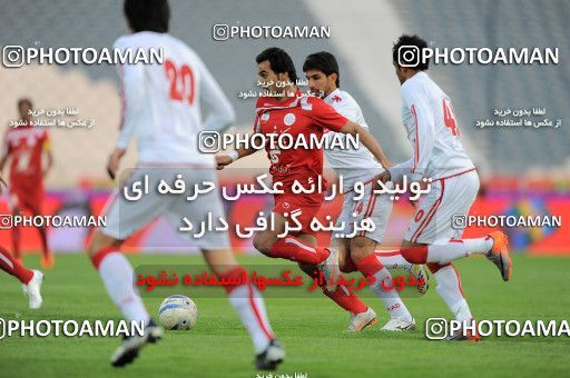 1176009, Tehran, Iran, لیگ برتر فوتبال ایران، Persian Gulf Cup، Week 24، Second Leg، Persepolis 3 v 1 Foulad Khouzestan on 2011/02/25 at Azadi Stadium