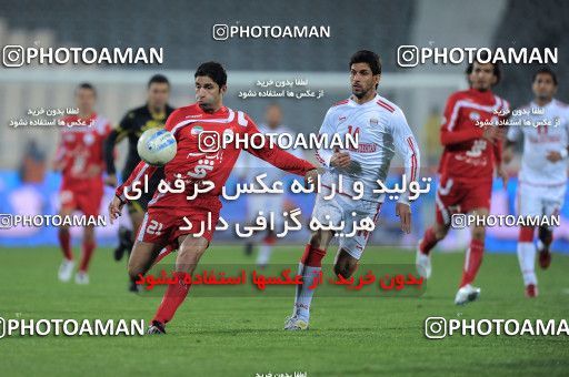 1176071, Tehran, Iran, لیگ برتر فوتبال ایران، Persian Gulf Cup، Week 24، Second Leg، Persepolis 3 v 1 Foulad Khouzestan on 2011/02/25 at Azadi Stadium