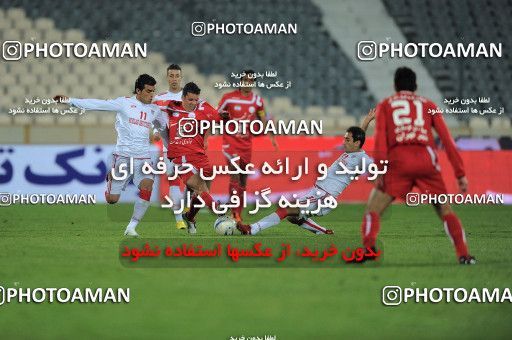 1176018, Tehran, Iran, لیگ برتر فوتبال ایران، Persian Gulf Cup، Week 24، Second Leg، Persepolis 3 v 1 Foulad Khouzestan on 2011/02/25 at Azadi Stadium