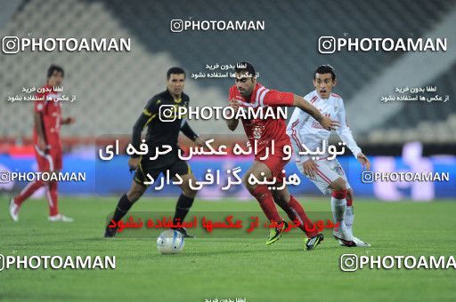 1176064, Tehran, Iran, لیگ برتر فوتبال ایران، Persian Gulf Cup، Week 24، Second Leg، Persepolis 3 v 1 Foulad Khouzestan on 2011/02/25 at Azadi Stadium