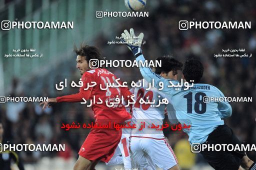 1176024, Tehran, Iran, لیگ برتر فوتبال ایران، Persian Gulf Cup، Week 24، Second Leg، Persepolis 3 v 1 Foulad Khouzestan on 2011/02/25 at Azadi Stadium