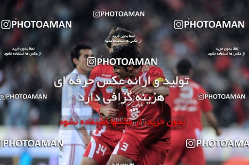 1176084, Tehran, Iran, لیگ برتر فوتبال ایران، Persian Gulf Cup، Week 24، Second Leg، Persepolis 3 v 1 Foulad Khouzestan on 2011/02/25 at Azadi Stadium