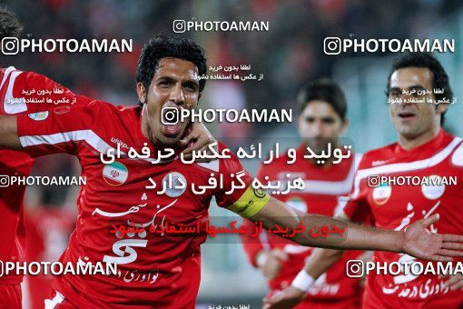 1176543, Tehran, Iran, لیگ برتر فوتبال ایران، Persian Gulf Cup، Week 24، Second Leg، Persepolis 3 v 1 Foulad Khouzestan on 2011/02/25 at Azadi Stadium