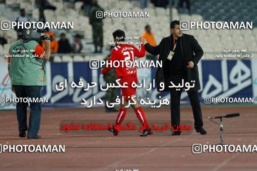 1176492, Tehran, Iran, لیگ برتر فوتبال ایران، Persian Gulf Cup، Week 24، Second Leg، Persepolis 3 v 1 Foulad Khouzestan on 2011/02/25 at Azadi Stadium