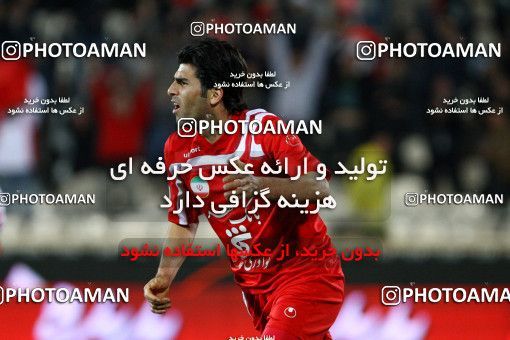 1176473, Tehran, Iran, Iran Pro League، Persian Gulf Cup، 2010-11 season، Second Leg، Week 24، Persepolis 3 v ۱ Foulad Khouzestan on 2011/02/25 at Azadi Stadium