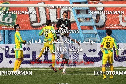 1176678, Tehran, Iran, لیگ برتر فوتبال ایران، Persian Gulf Cup، Week 24، Second Leg، Rah Ahan 1 v 1 Shahin Boushehr on 2011/02/25 at Ekbatan Stadium